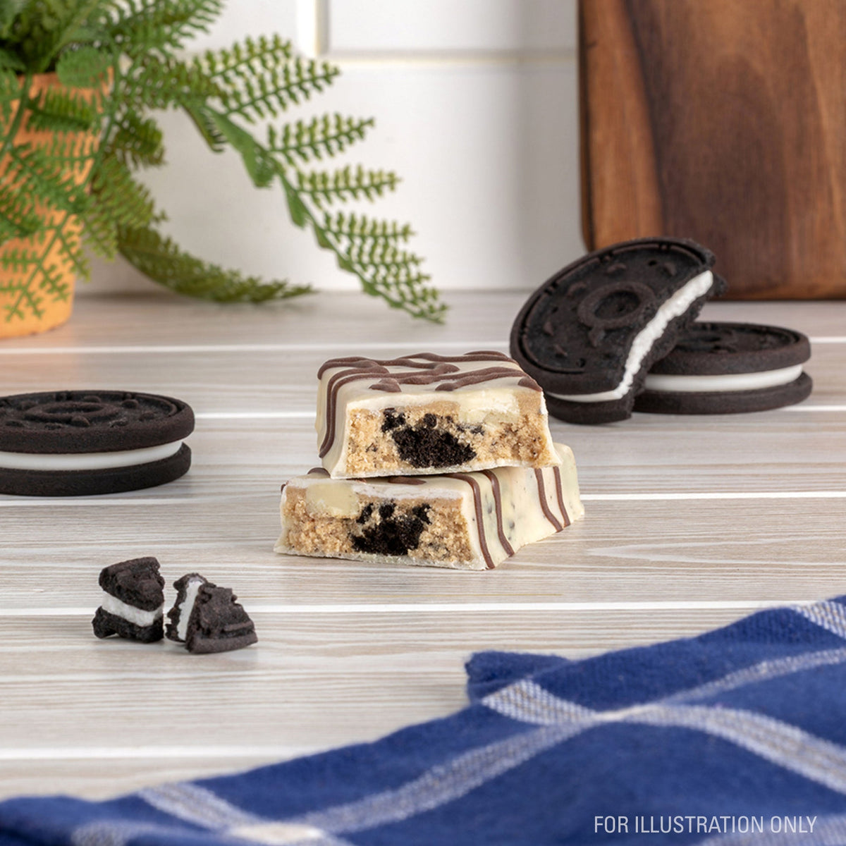 dipped-cookies-and-cream-protein-bars-a1 15807_QN_USA_ProteinBar_CAC_InterimAssetUpdate_Digital-Dipped-ProductCarouselSet_Tabletop1.jpg